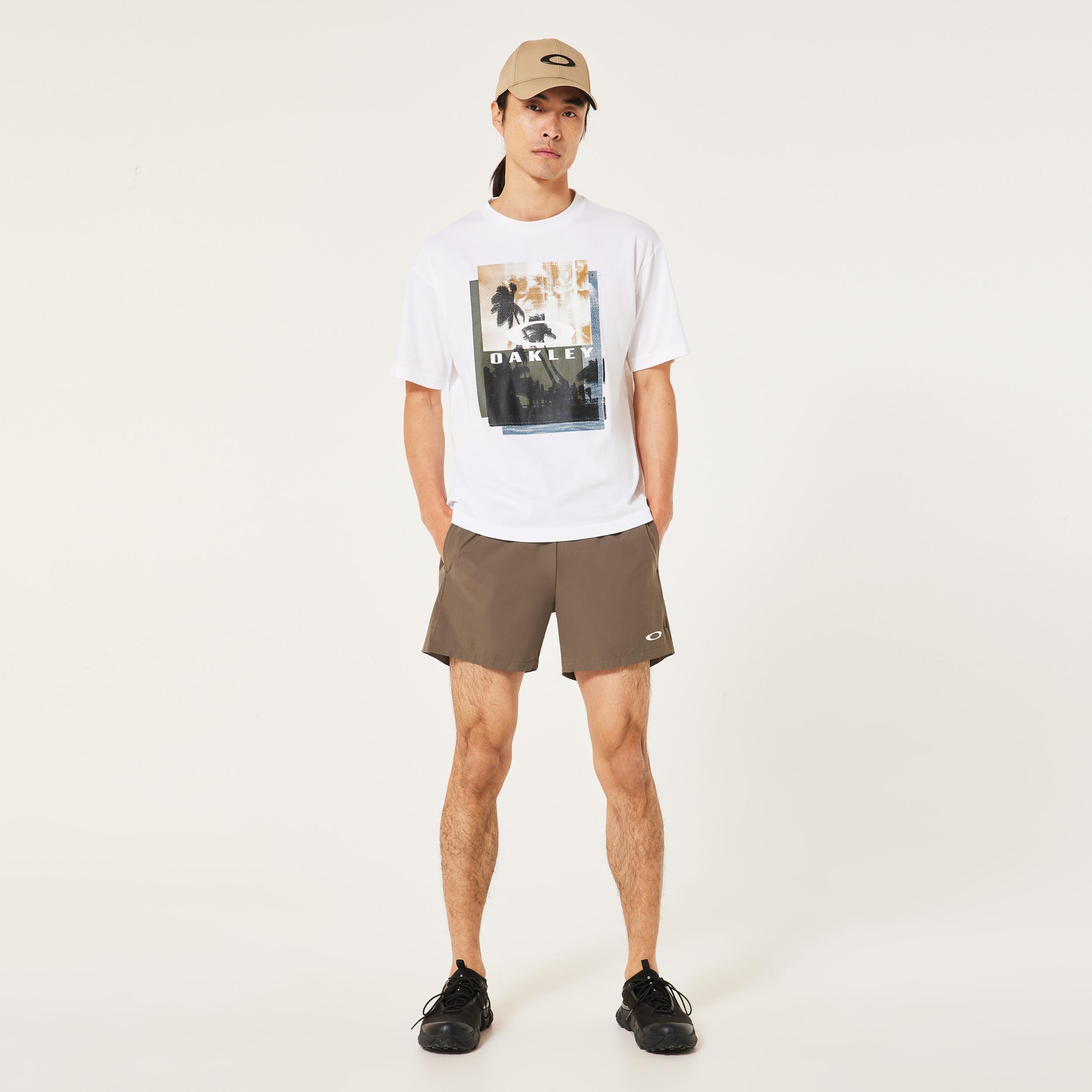 Oakley Enhance Woven Shorts 2.0 5Inch - Raven | Oakley® Product Image