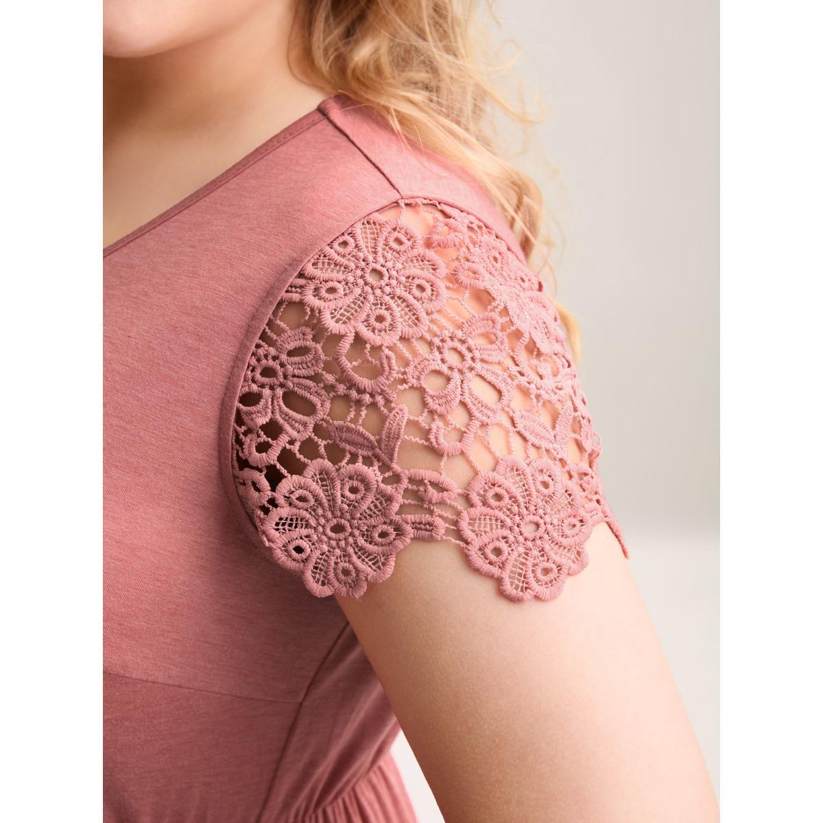 Plus Size Stretchy Waist Lace Pockets Midi Dress DustyPink Women Elegant Woven ribbon&lace trim Knit Dresses Bloomchic 22-24/3X Product Image