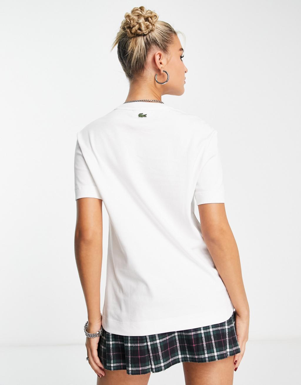 Lacoste T-shirt in white with chest logo Product Image