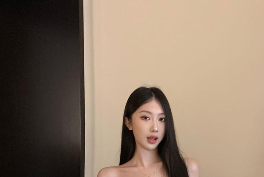 Off Shoulder Long-Sleeve Numbering Printed Cropped Tee / Mid Rise Plain Wide Leg Pants Product Image