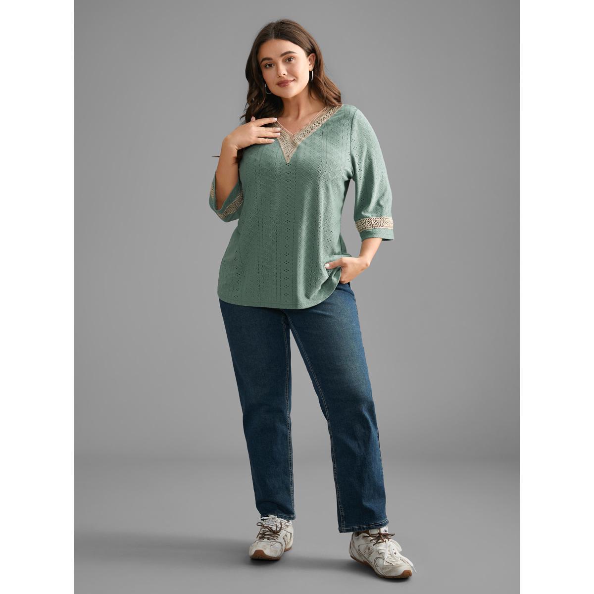 Plus Size Woven Ribbon Patchwork Contrast T-shirt Greenbean Women Casual Woven ribbon&lace trim V-neck Everyday T-shirts BloomChic 18-20/2X Product Image