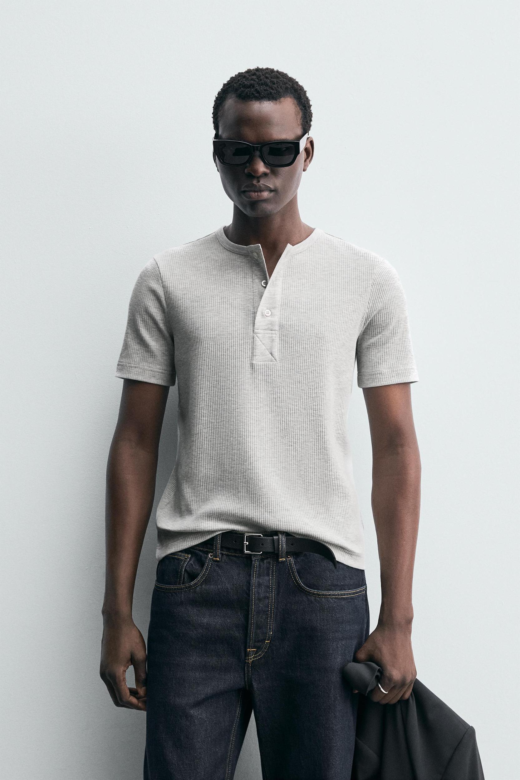 BUTTON-NECK T-SHIRT Product Image