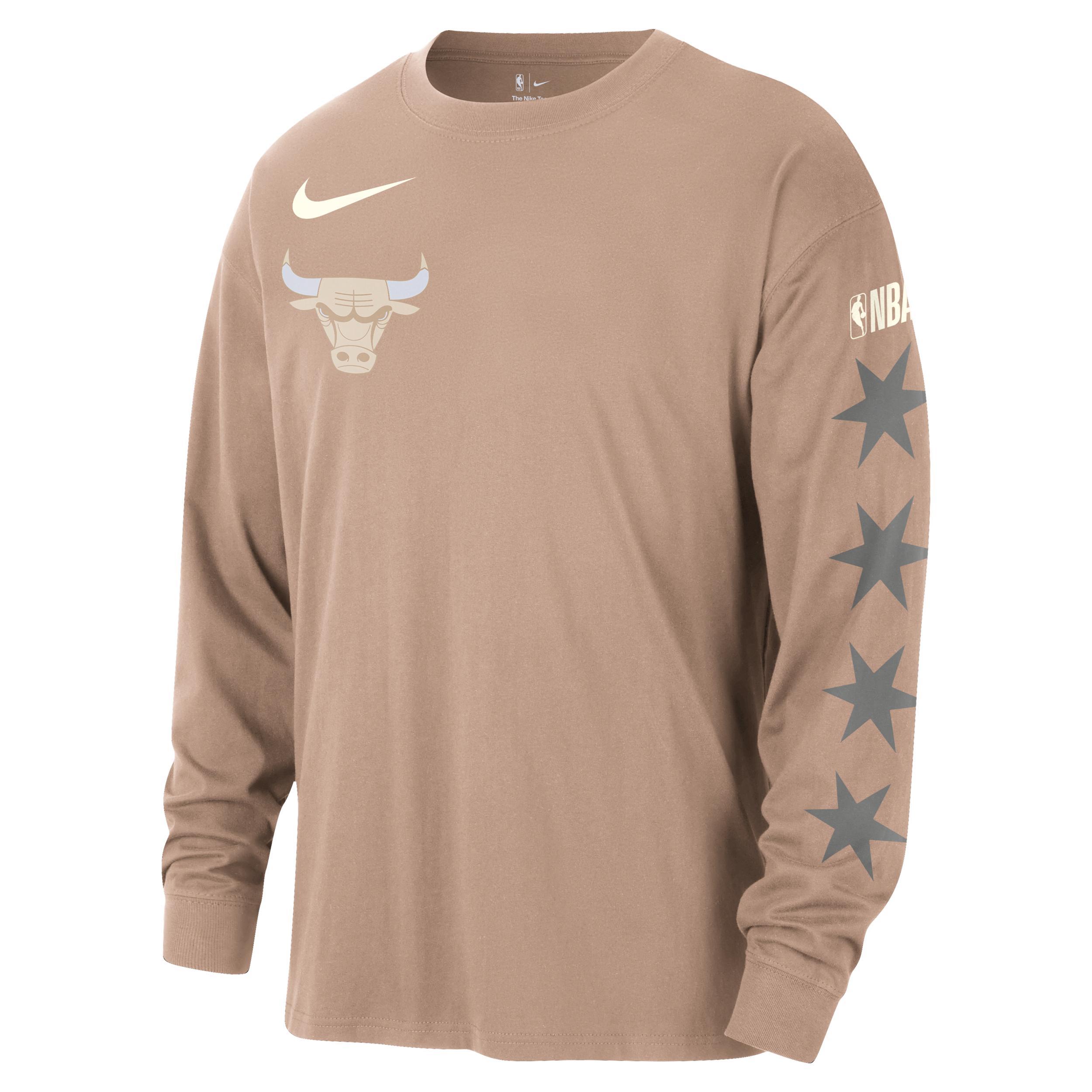 Chicago Bulls Courtside City Edition Nike Men's NBA Max90 Long-Sleeve T-Shirt Product Image