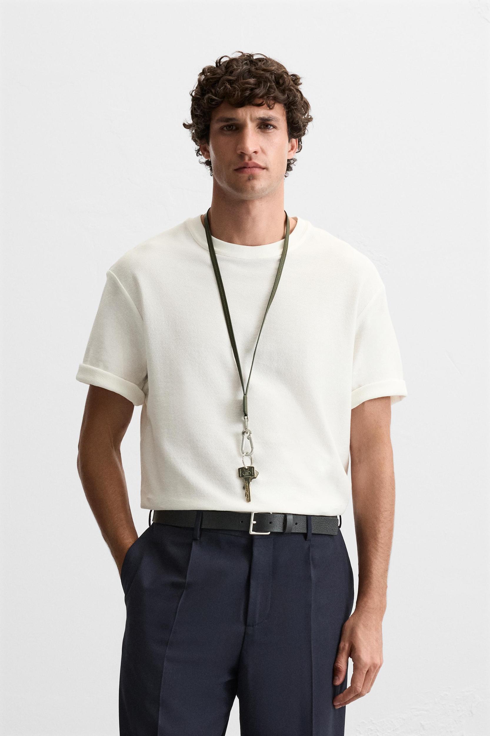 TEXTURED T-SHIRT Product Image