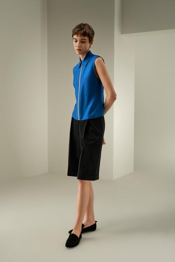 Sleeveless Full Zip Silk Vest Product Image