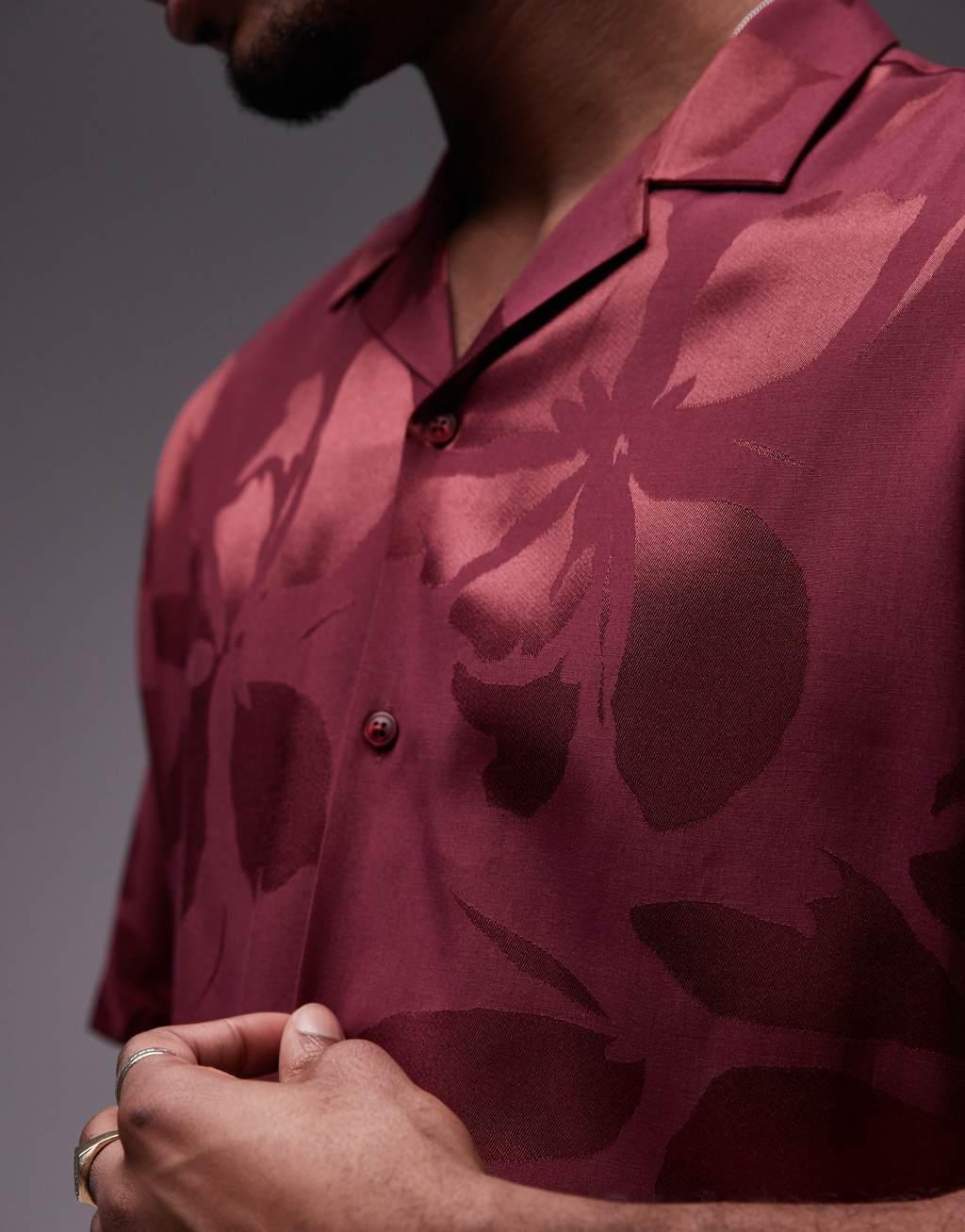 Topman short sleeve relaxed floral shirt in burgundy Product Image