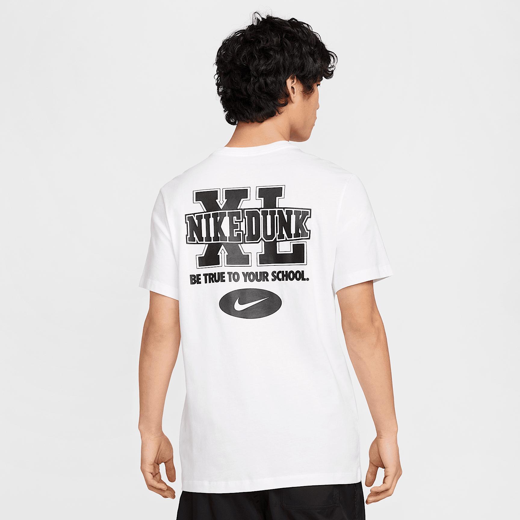 Nike Sportswear T-Shirt Product Image