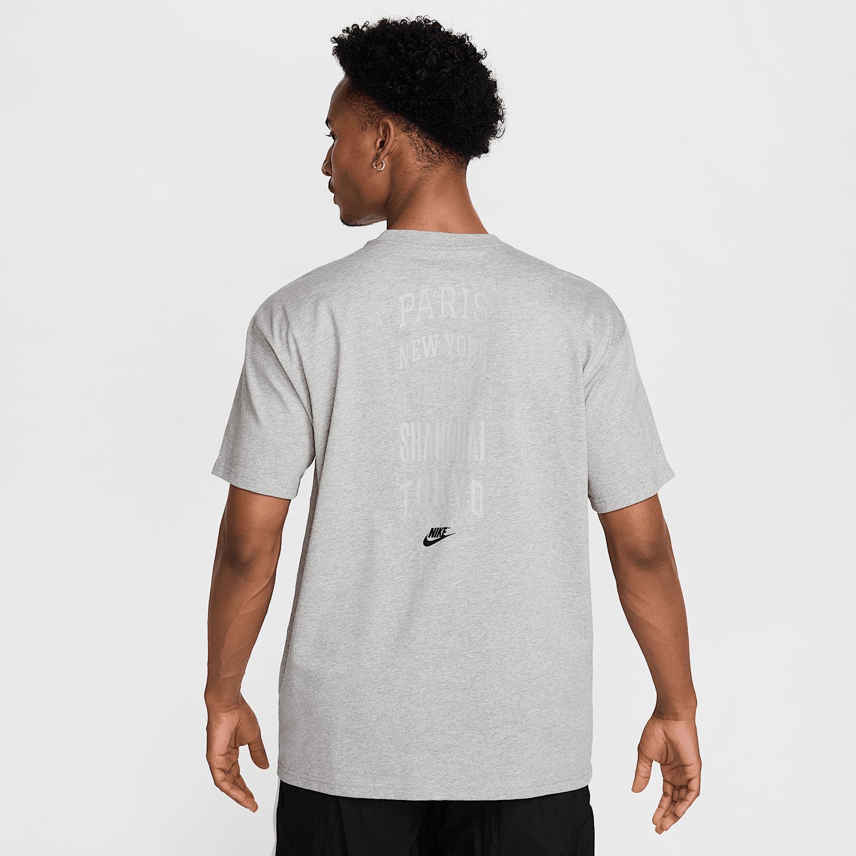 Nike Sportswear Men's Max90 T-Shirt Product Image