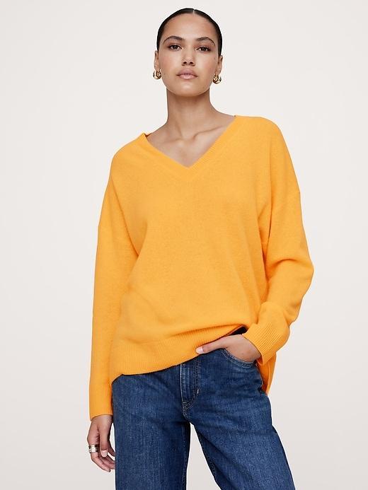 Oversized Lightweight Cashmere V-Neck Sweater Product Image
