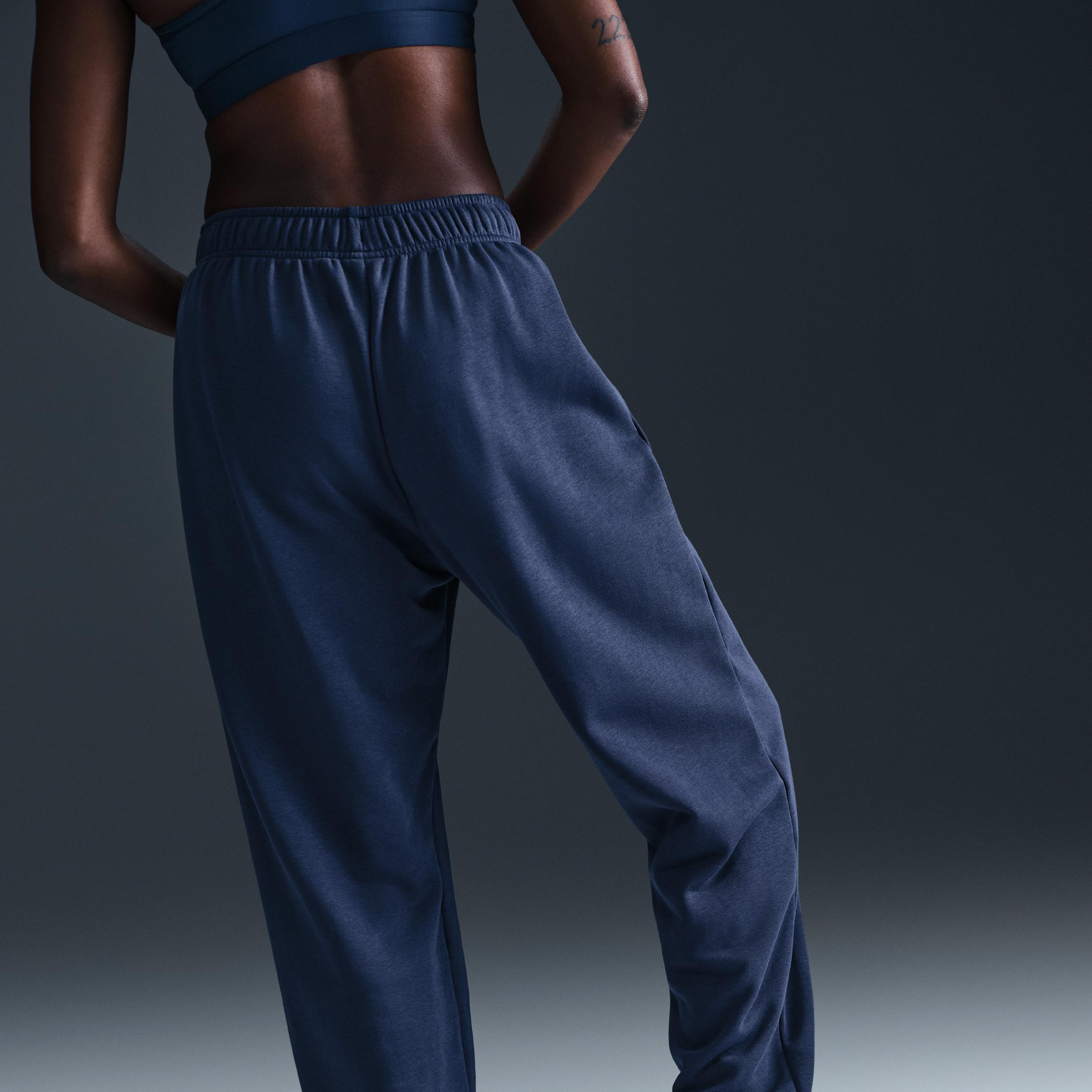 Women's Nike Sportswear Oversized Club Fleece Sweatpants, Size: Small, Black Product Image