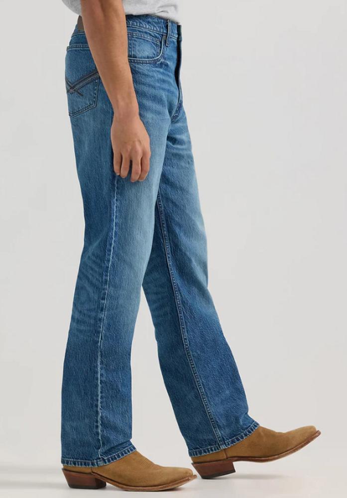 Wrangler 20X® Men's No. 33 Xtreme Relaxed Barnaby Straight Leg Jeans Product Image