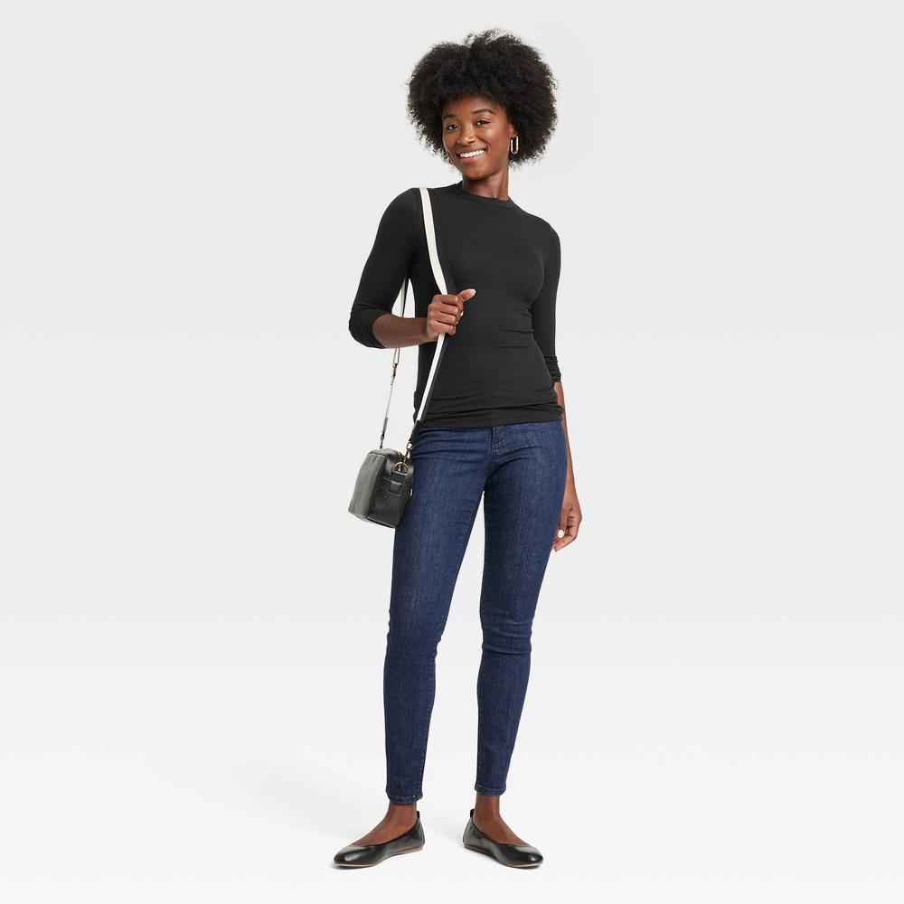 Women's Long Sleeve Featherweight Crewneck T-Shirt - Universal Thread™ Product Image