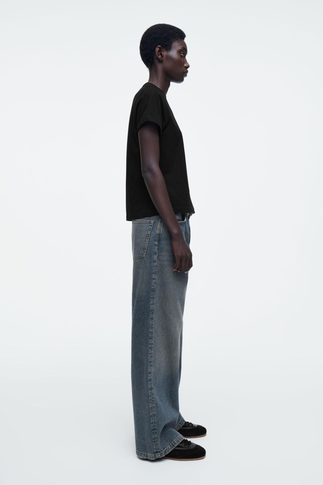 SHRUNKEN RINGER T-SHIRT Product Image
