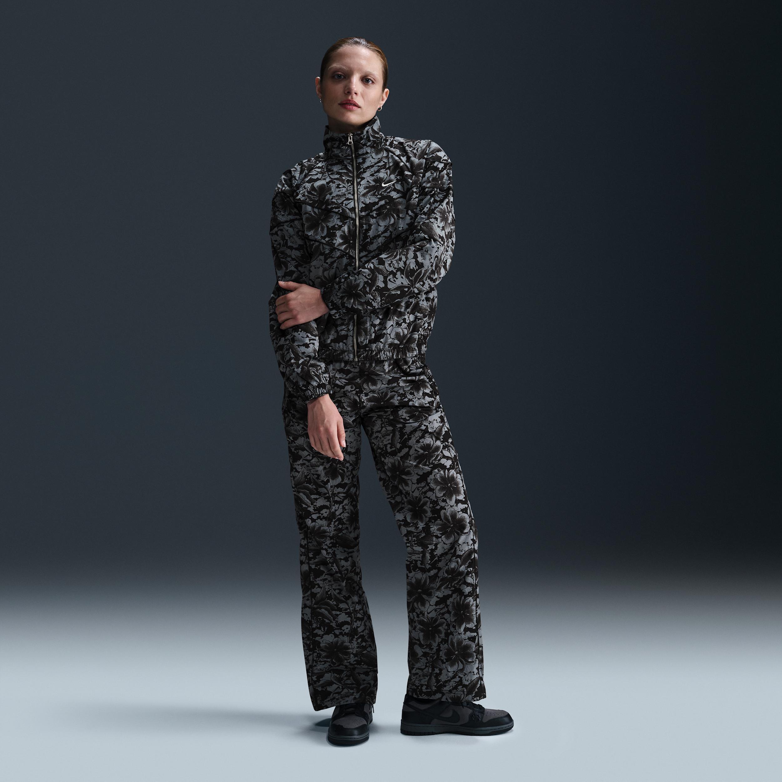 Women's Nike Sportswear Windrunner Loose UV Protection Woven Full-Zip Printed Jacket Product Image