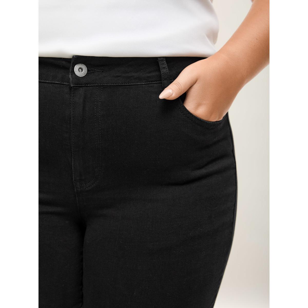 Plus Size Classic Straight-Leg High-Rise Jeans Women Denimblack Medium stretch Slanted pocket Jeans BloomChic 22/3X Product Image