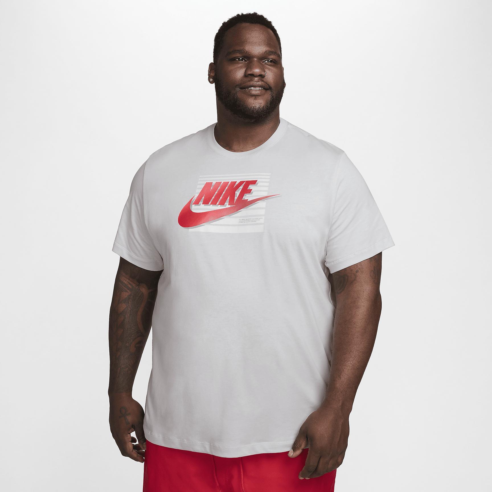 Nike Sportswear Men's T-Shirt Product Image