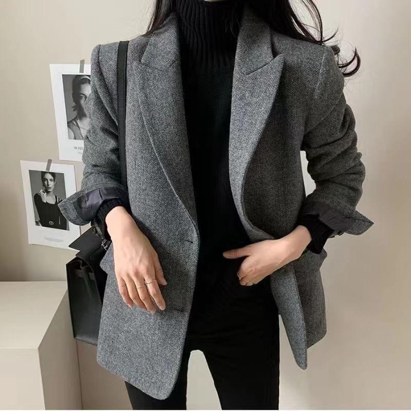 Peak Lapel Plain Single-Breasted Blazer Product Image