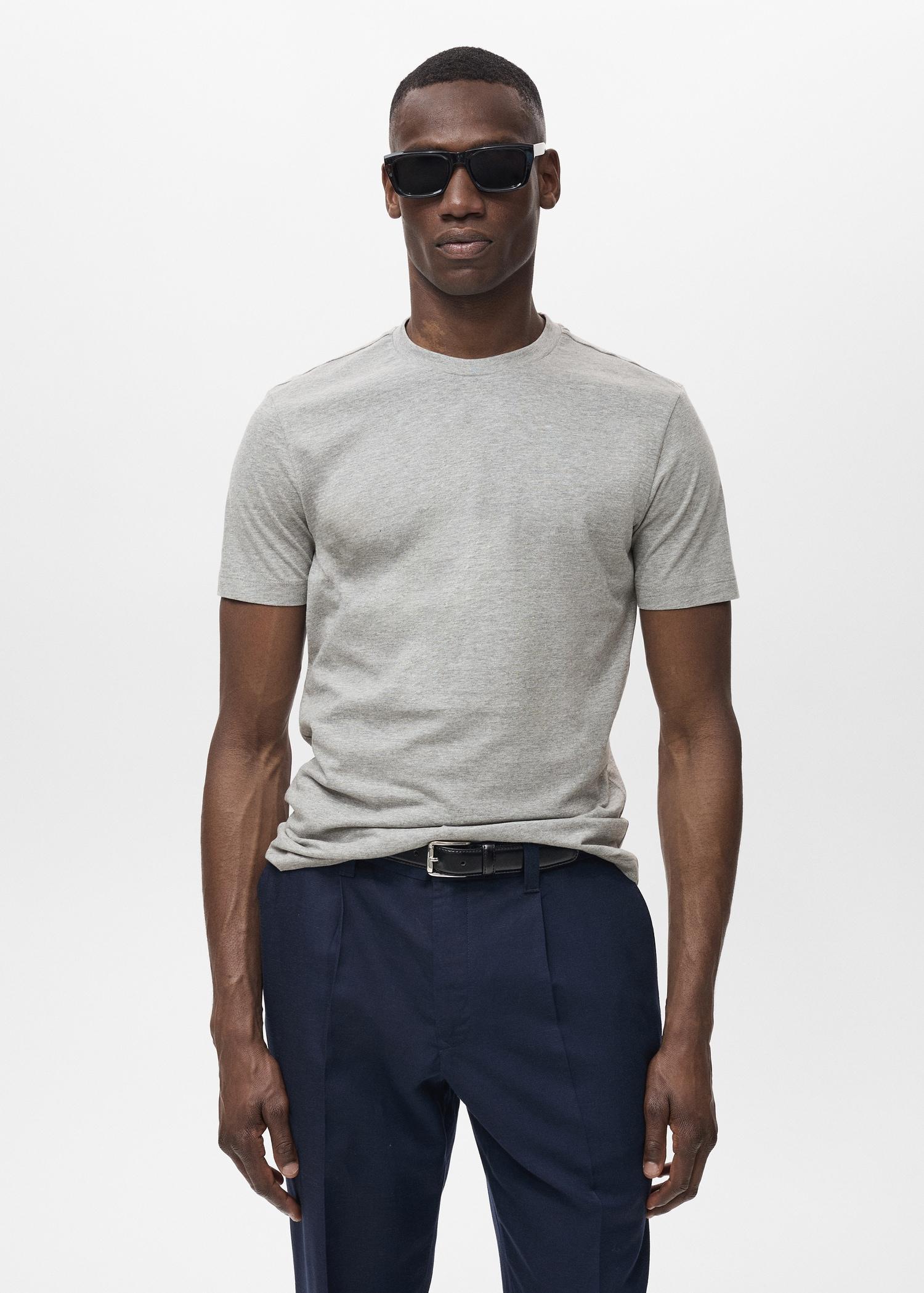 100% cotton slim-fit t-shirt - Men | MANGO USA Product Image