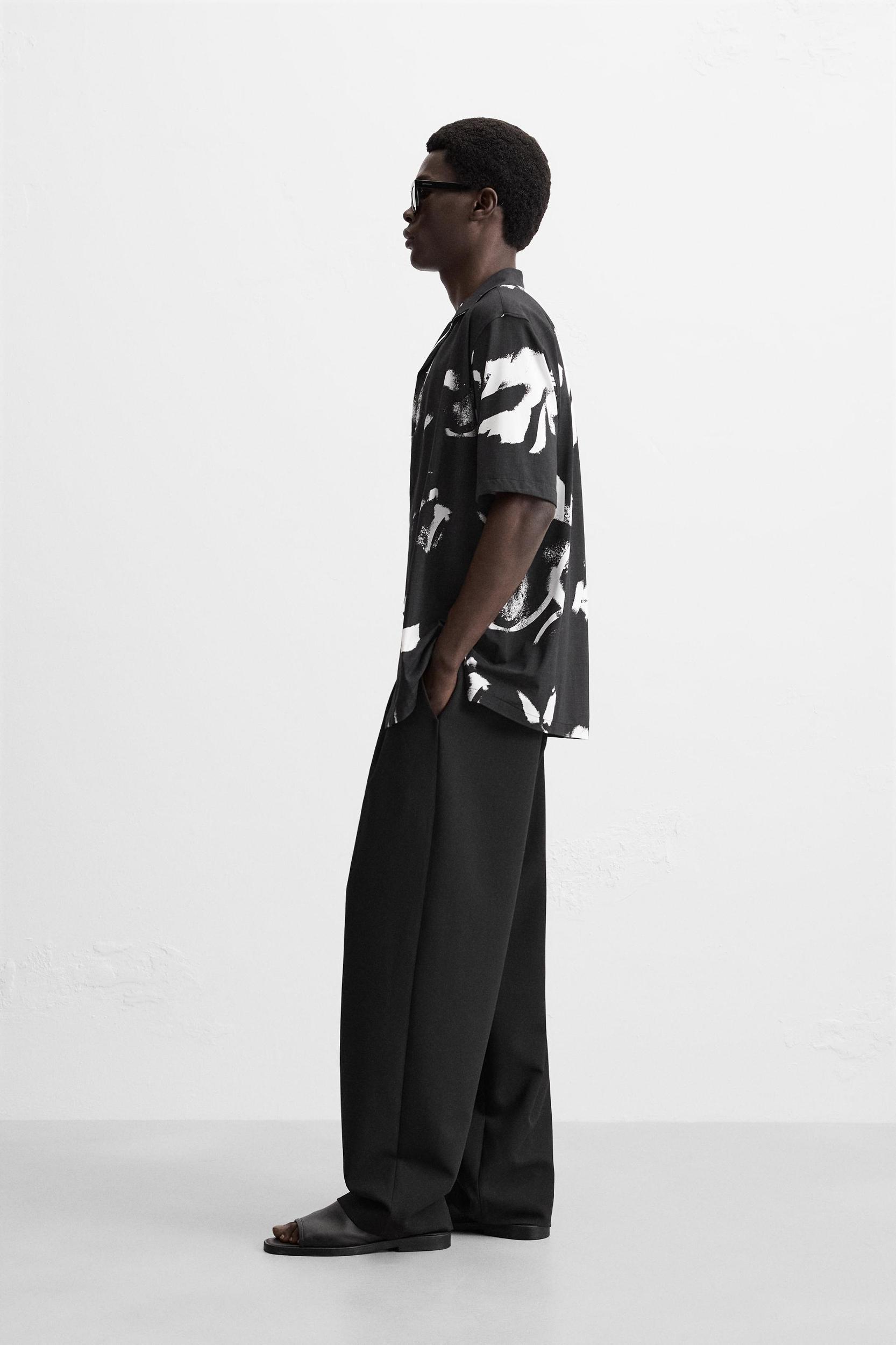 ABSTRACT PRINT STRETCH SHIRT Product Image