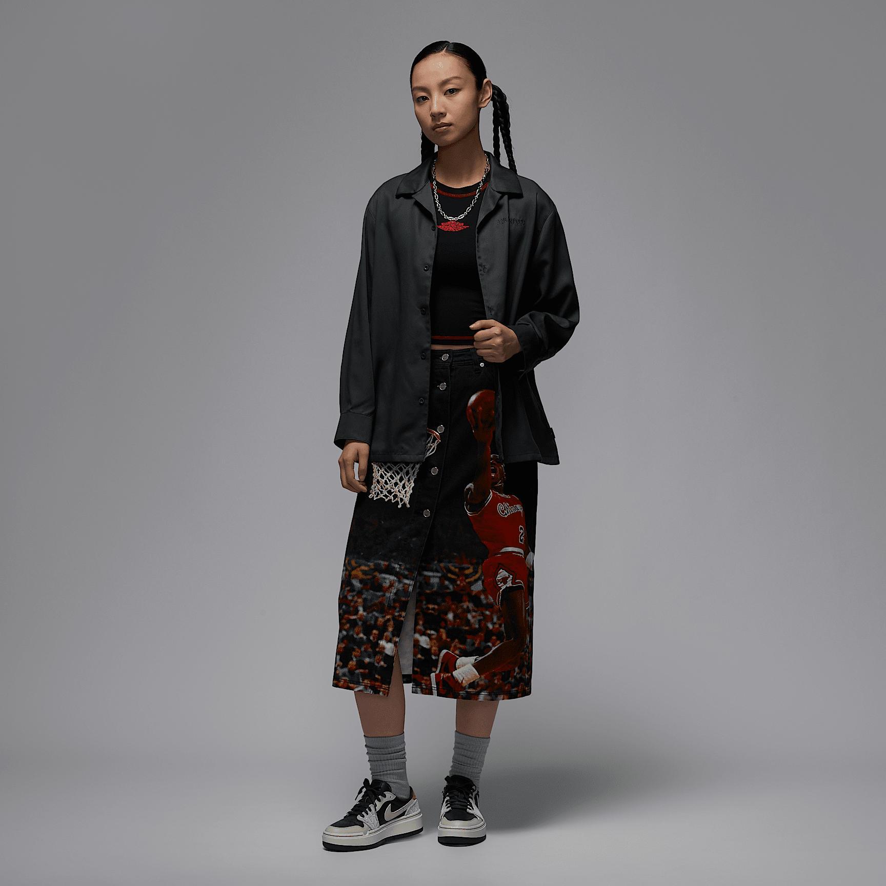 Air Jordan Women's Long-Sleeve Woven Top Product Image