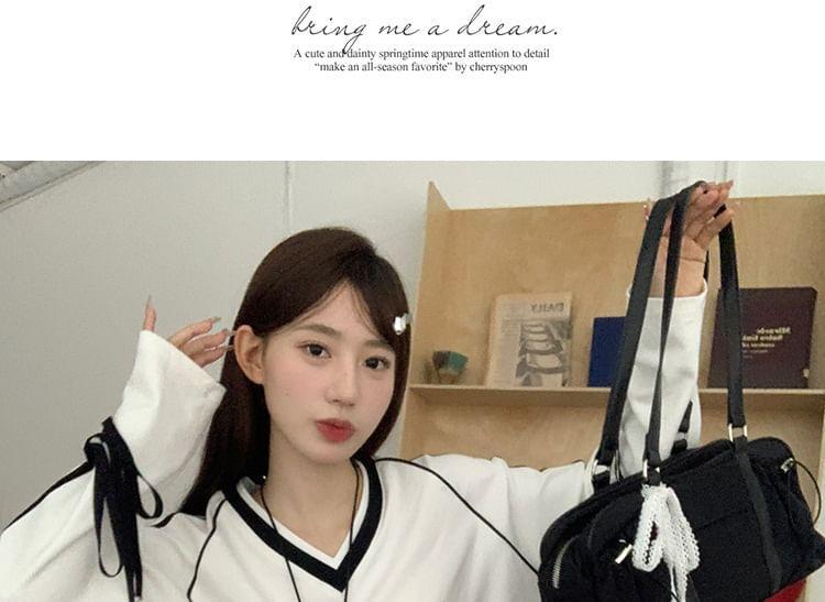 Long Sleeve V-Neck Bow Print Striped Bow Accent Loose-Fit Sweatshirt Product Image