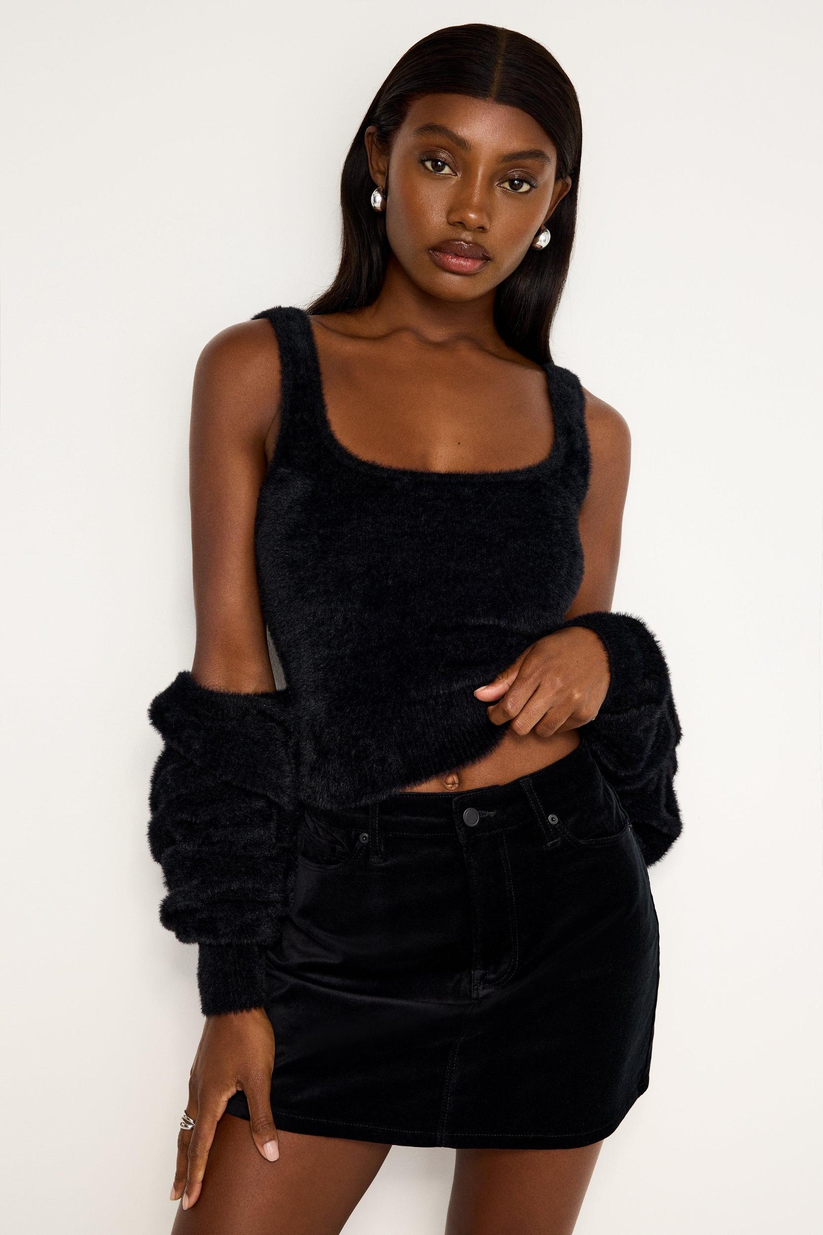 FUZZY TANK TOP | BLACK001 Product Image