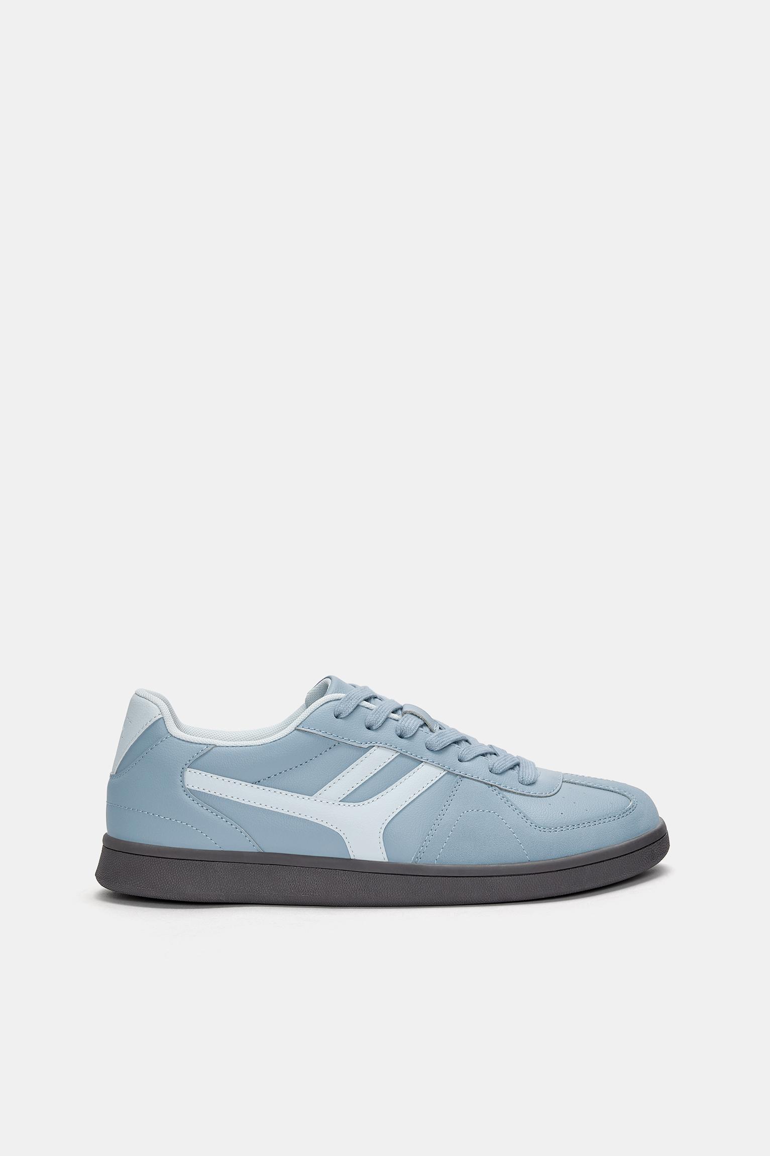 Retro sneakers Product Image