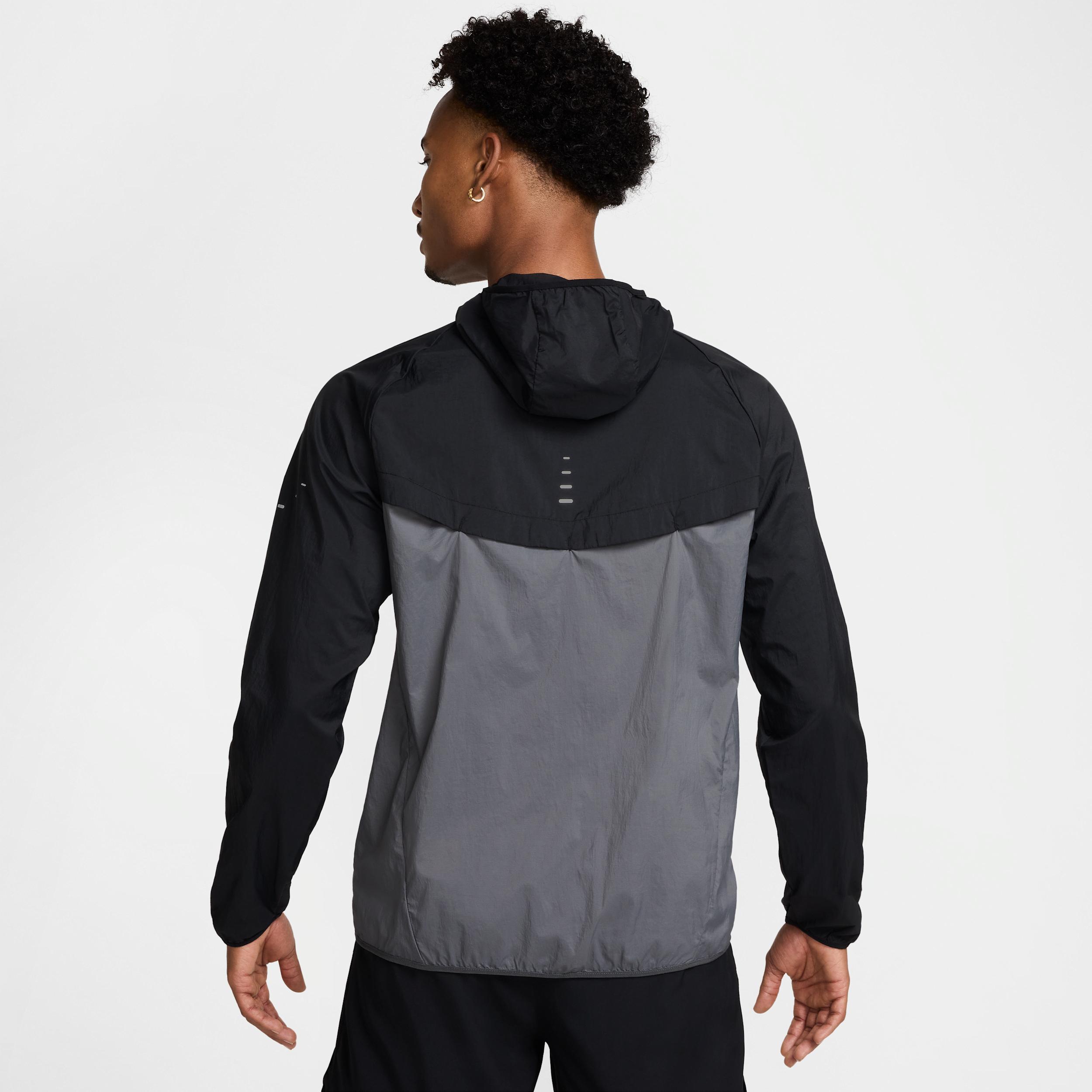 Nike Men's Stride Repel UV Running Jacket Product Image