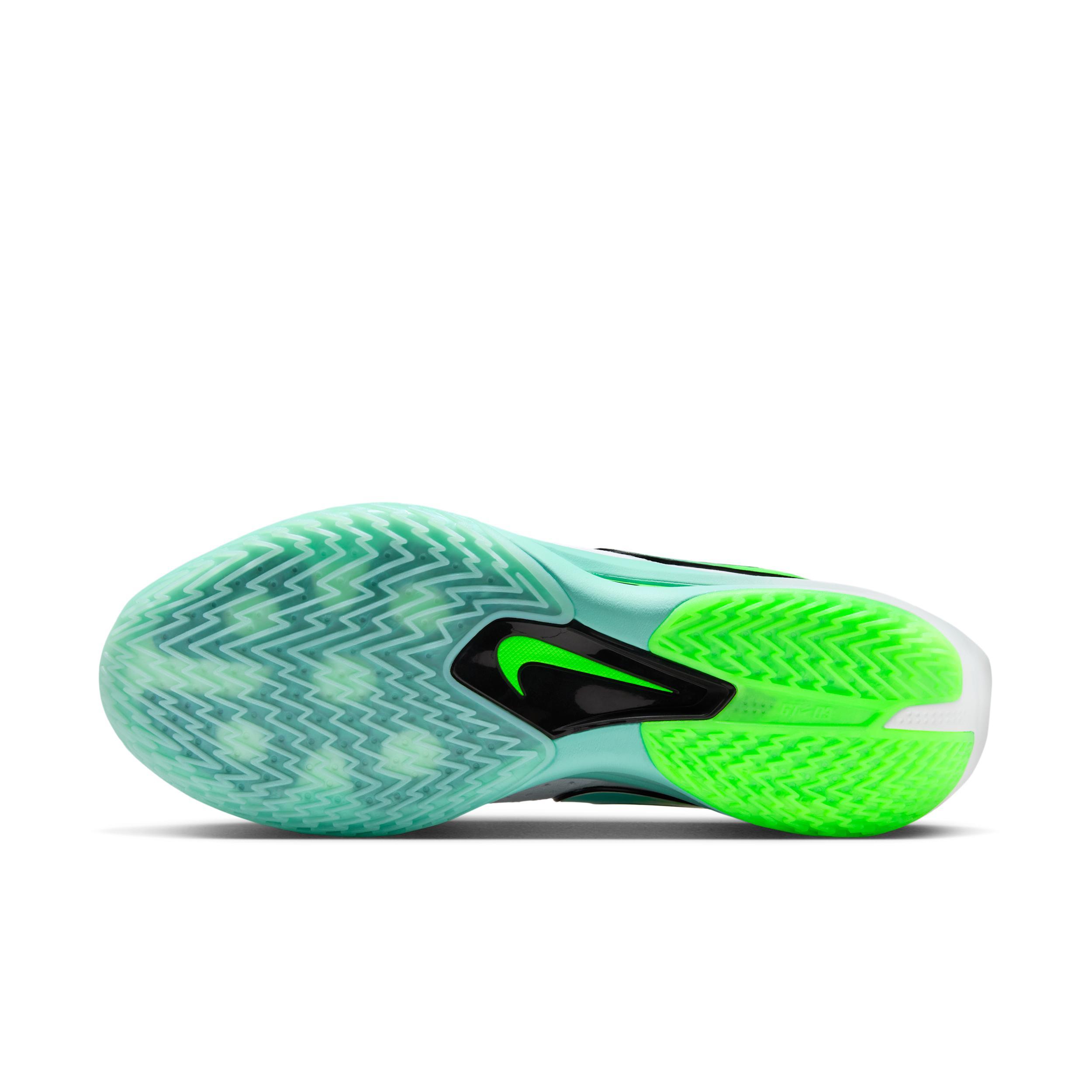 Nike Men's G.T. Cut 3 Basketball Shoes Product Image