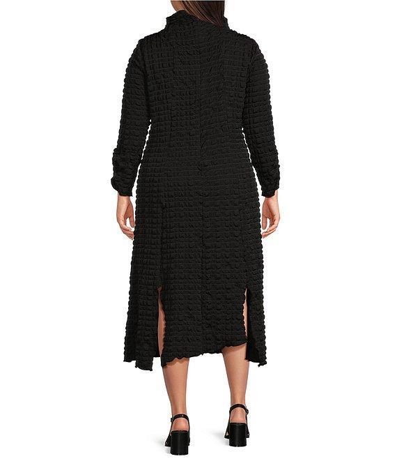 IC Collection Plus Size Textured Bubble Check Pucker Woven Mock Neck Long Sleeve Asymmetrical Hem Pocketed Sheath Midi Dress Product Image