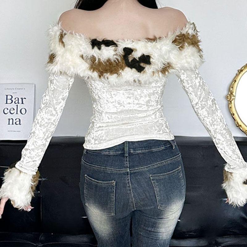 Long Sleeve Faux Fur Trim Fluffy Ball Accent Velvet Slim-Fit Crop Top Product Image