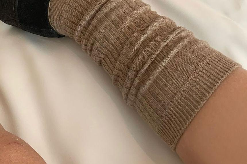 Plain Ribbed Socks Product Image