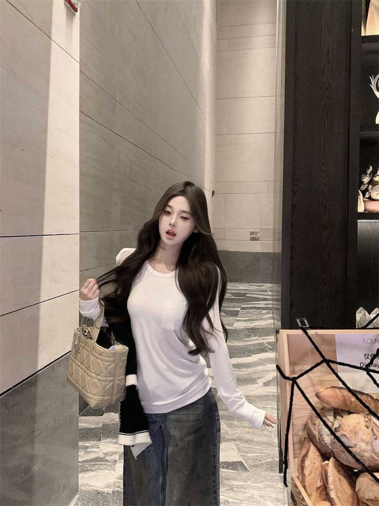 Long-Sleeve Round-Neck Pocket T-Shirt Product Image