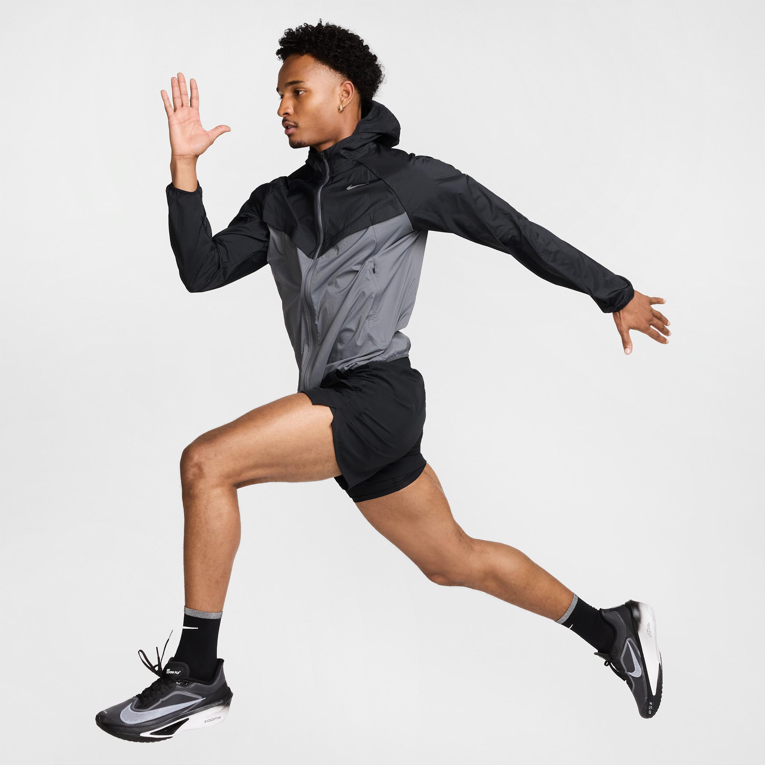 Nike Men's Stride Repel UV Running Jacket Product Image