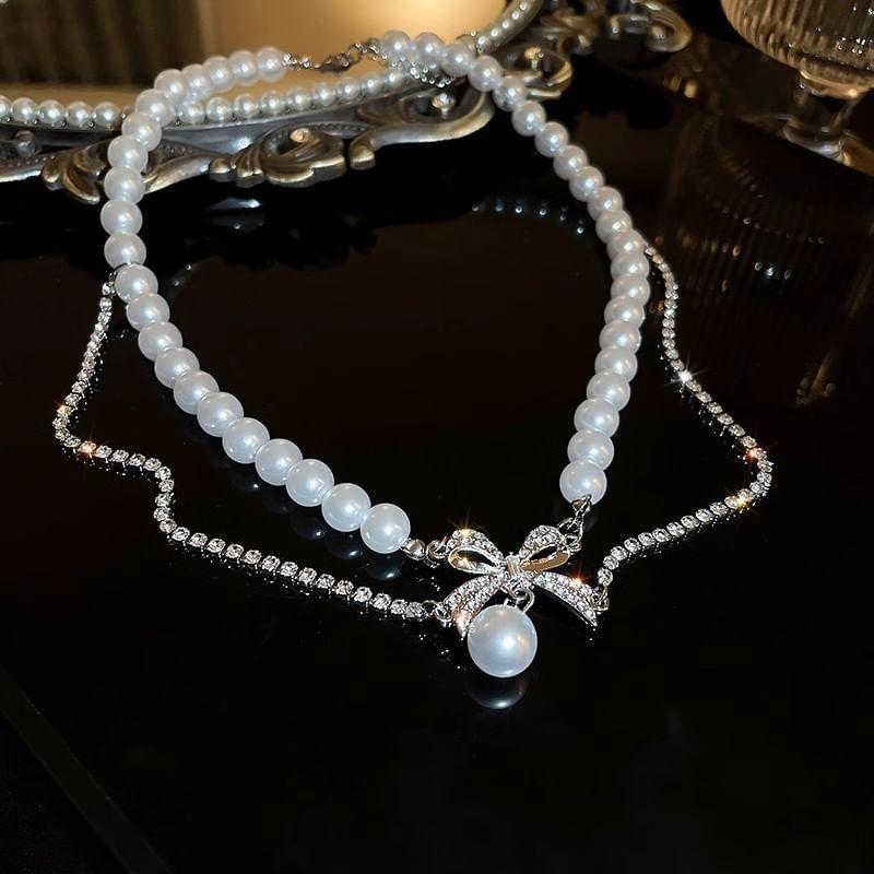 Bow Faux Pearl Layered Necklace Product Image
