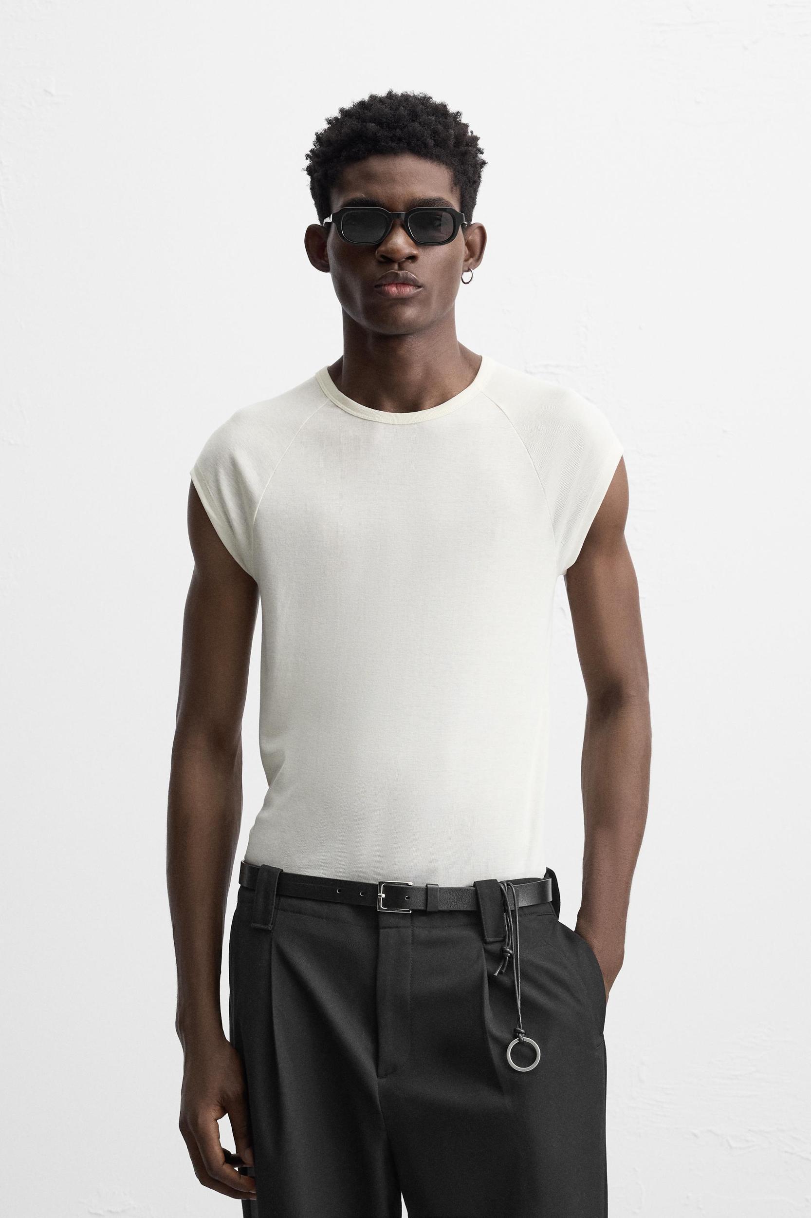 SLIM FIT TANK TOP Product Image