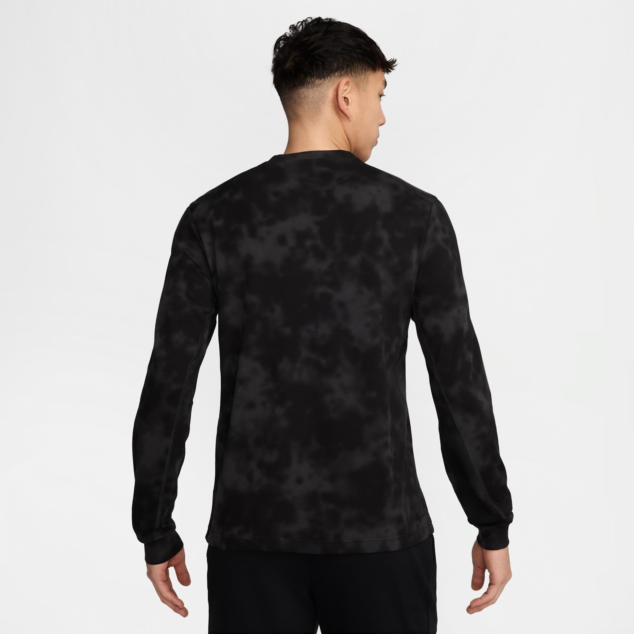 Nike Primary Men's Dri-FIT Long-Sleeve Fitness Top Product Image