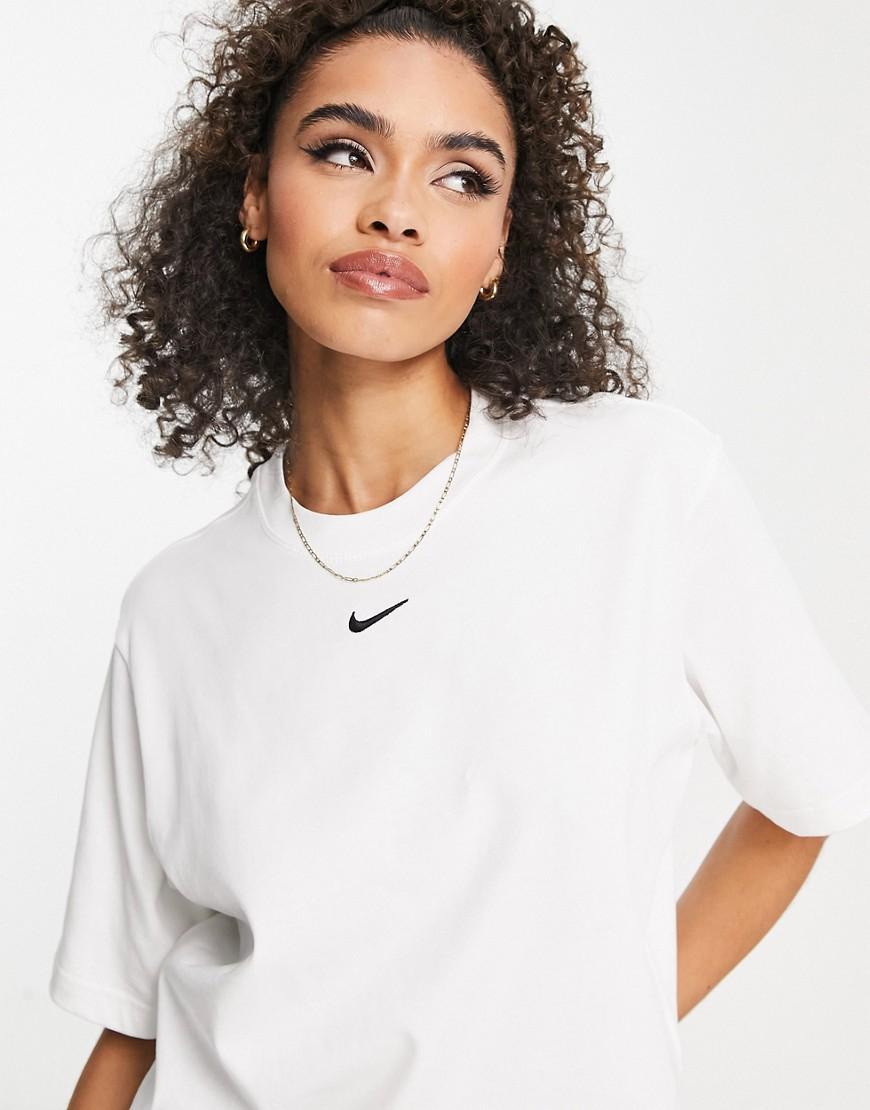 Women's Nike Sportswear Essential Boxy T-Shirt Product Image