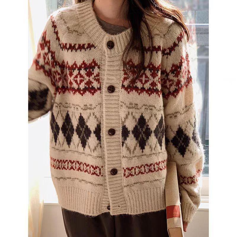 Crew Neck Diamond Jacquard Button-Up Cardigan Product Image