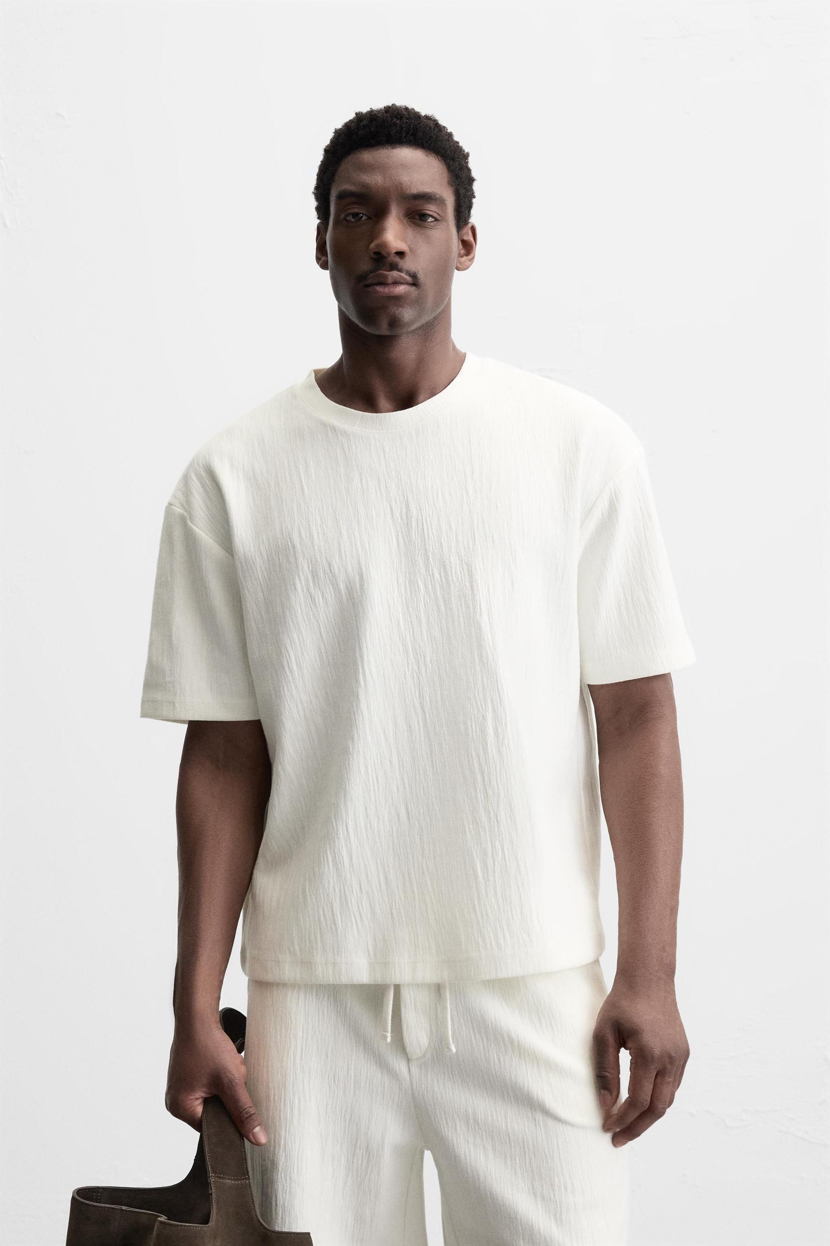 RELAXED FIT STRUCTURED T-SHIRT Product Image