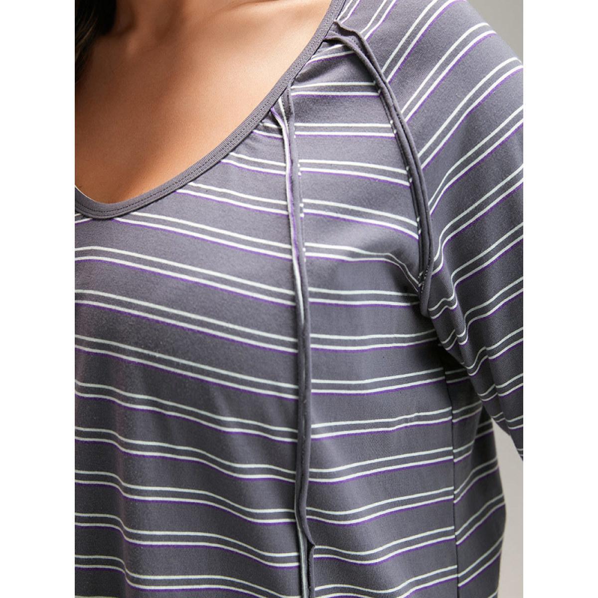 Plus Size Striped Patchwork Raglan Sleeve T-shirt Heather Women Casual Contrast Striped V-neck Dailywear T-shirts BloomChic 28/5X Product Image