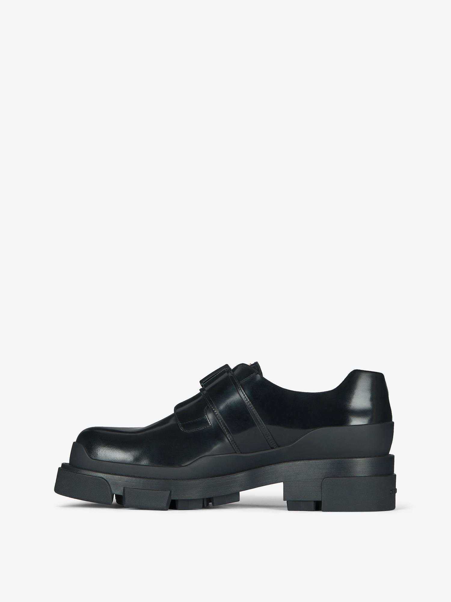 Terra derbies in leather Product Image