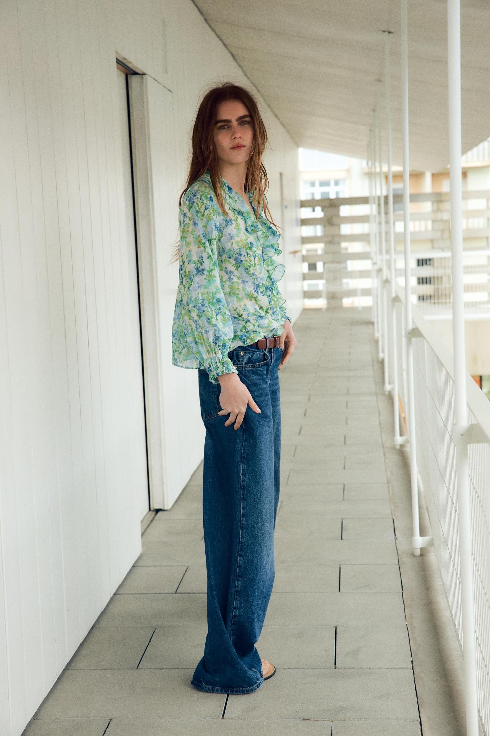 FLORAL PRINT SHIRT WITH RUFFLES Product Image