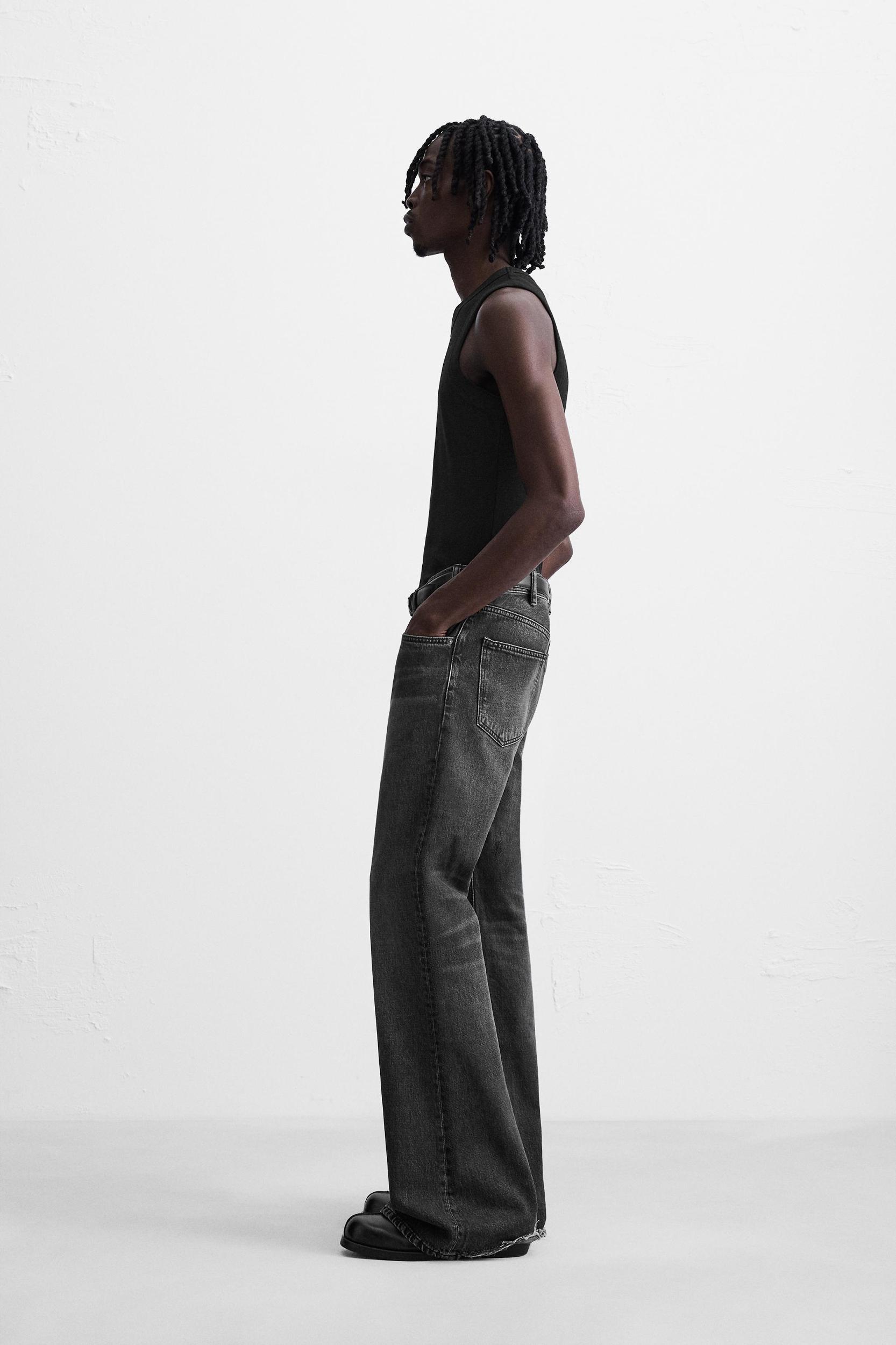 FLARE FIT JEANS Product Image
