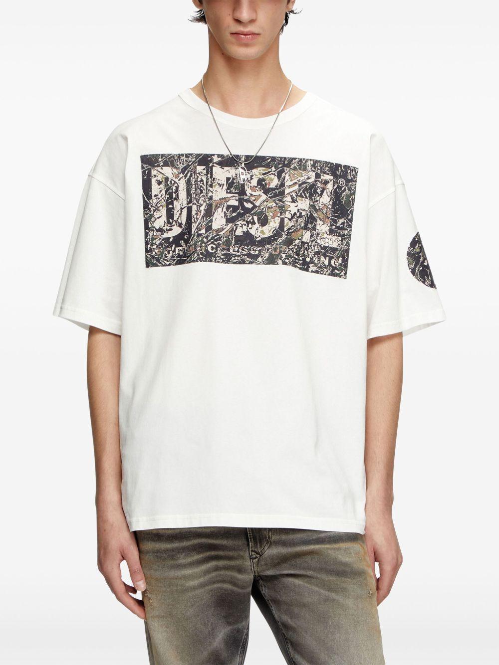 T-Boxt-R22 T-shirt  Product Image