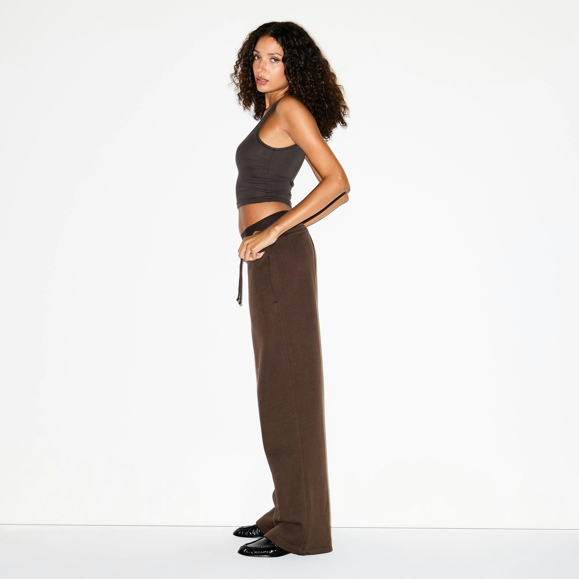 COTTON FLEECE OVERSIZED DOUBLE WAISTBAND PANT | DARK SEPIA Product Image