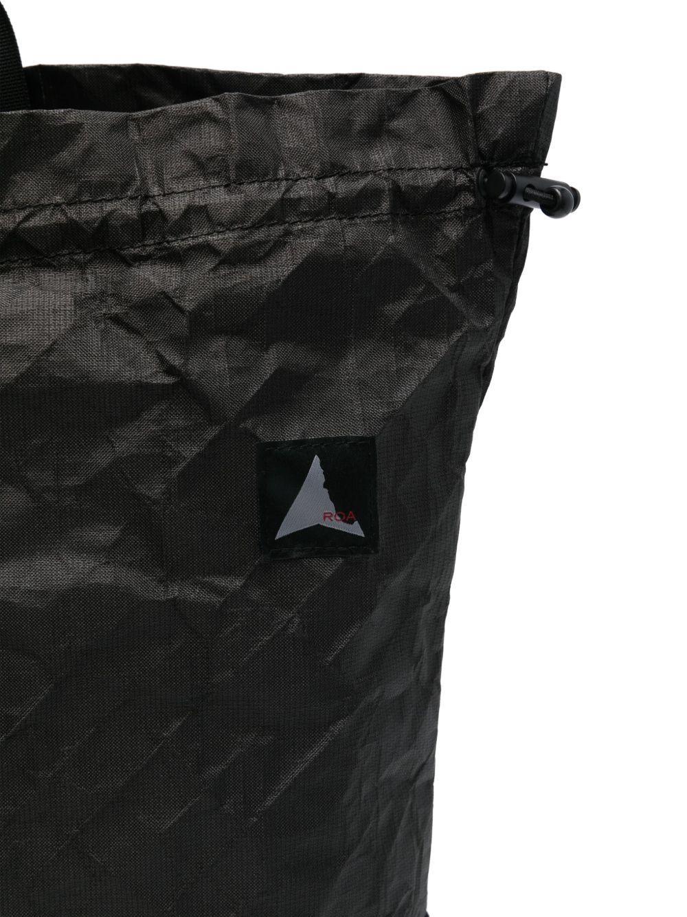 crinkled-finish tote bag Product Image