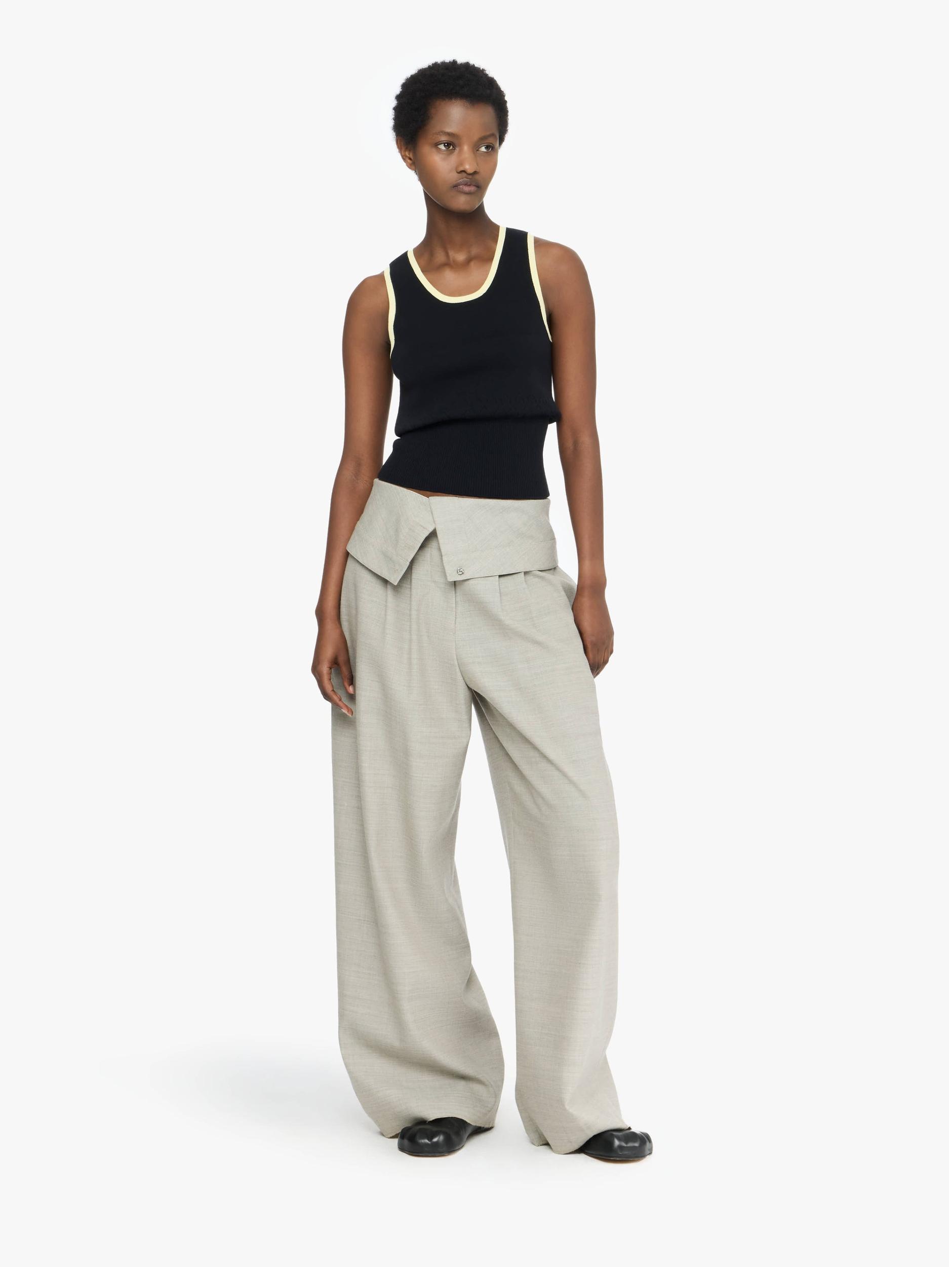 CONTRAST TRIM VEST Product Image
