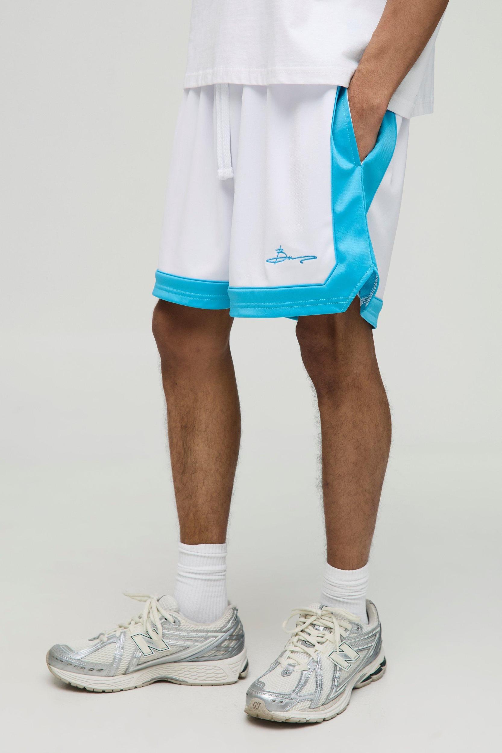 BM Signature Boxy Sports Shorts | boohooMAN USA Product Image
