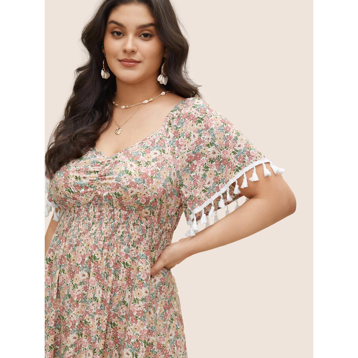 Plus Size Ditsy Floral Tassels Gathered Shirred Dress Rouge Women Resort Non V-neck Short sleeve Curvy Midi Dress BloomChic 28/5X Product Image